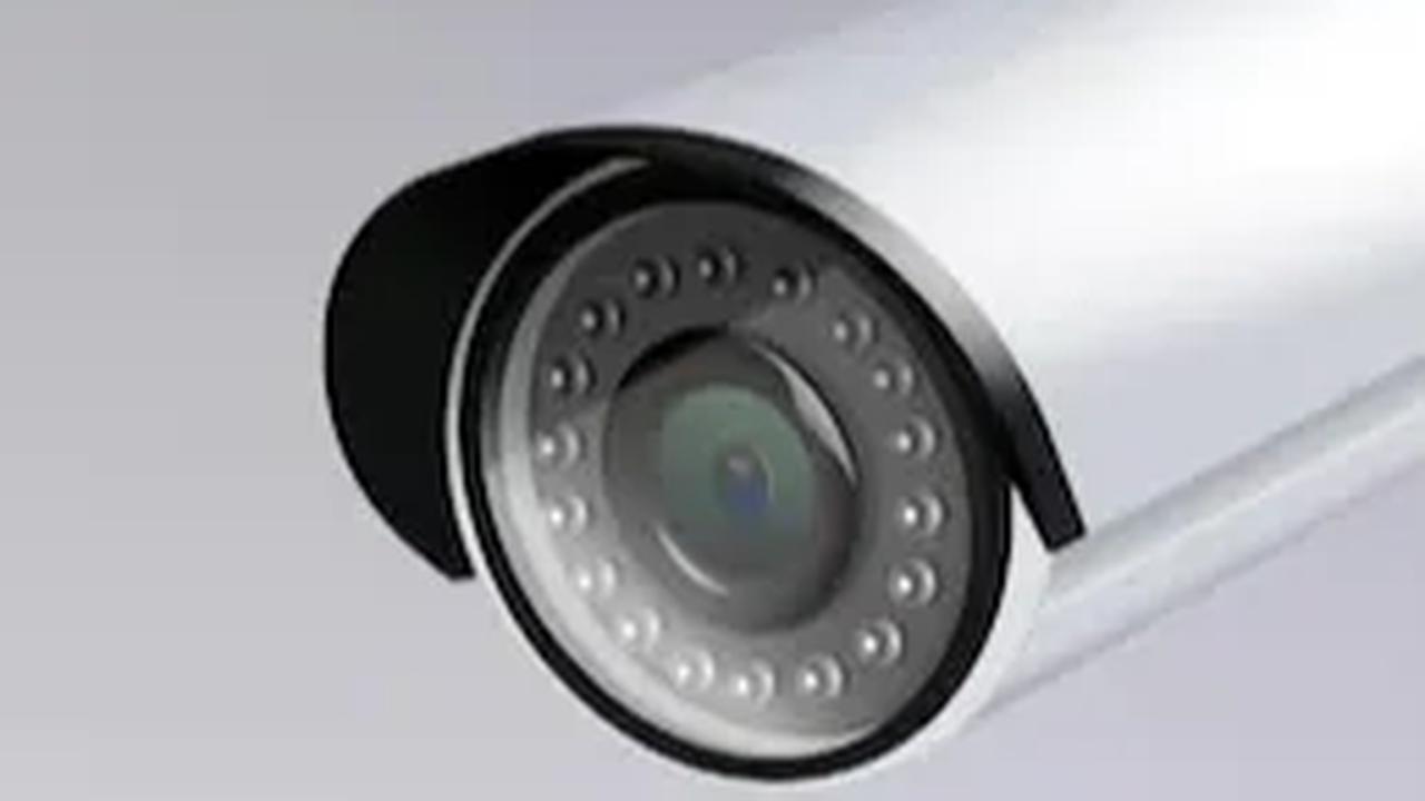 Tiba-tiba staf lainnya menemukan rekaman video CCTV-nya. Di mana dengan begitu jernih terlihat ada sosok orang yang dikenalnya tengah membayar di kasir. Dan sosok tersebut adalah Ibon. <br>