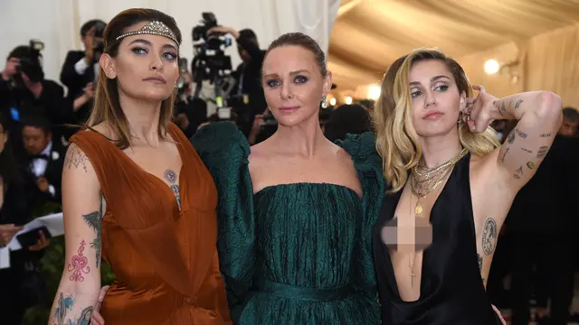 Miley Cyrus di Met Gala 2018