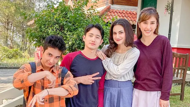 Perankan Sosok Ratu Ini 7 Potret Louise Anastasya dengan Pemain Princess Mermaid