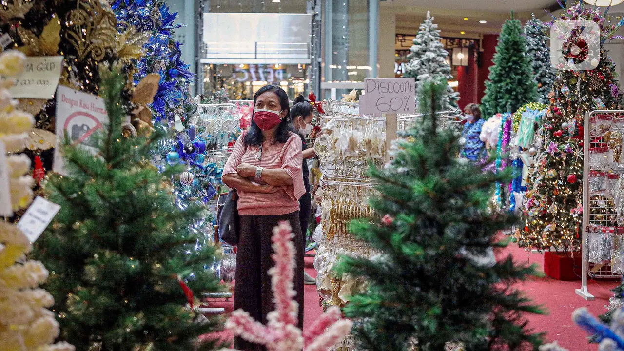 Pernak Pernik Hiasan Natal Mulai Ramai di Mal
