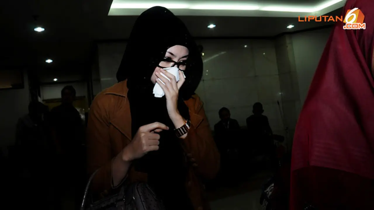 tri-kurnia-curhat-130916b.jpg
