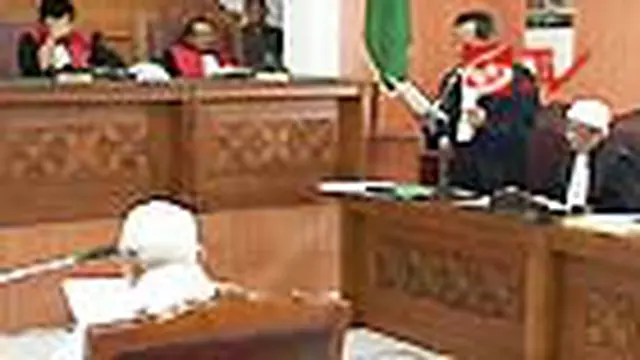 Ba'asyir Sebut Dakwaan Jaksa Direkayasa