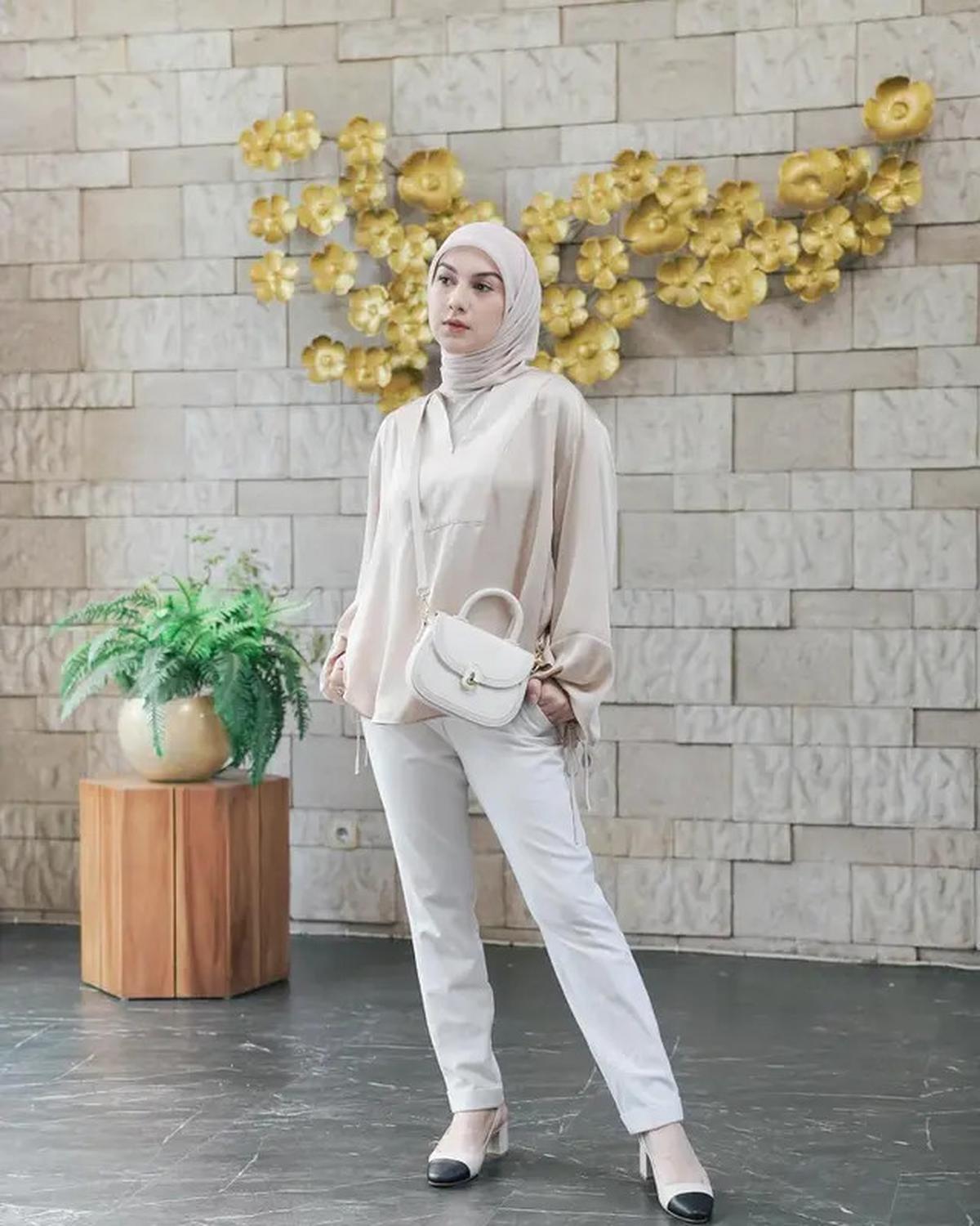 Potret 6 Artis Blasteran yang Putuskan Berhijab, Pesonanya Makin Terpancar