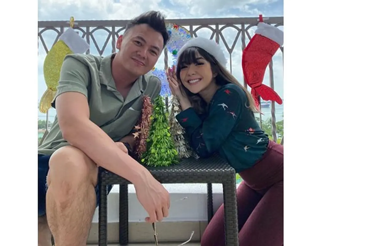 Tahun ini Gisella Anastasia merayakan Natal bersama sang kekasih di Singapura.