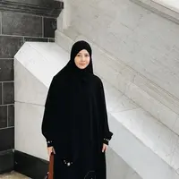 Natasha Rizky Bareface Memesona saat Umrah di Ramadan 2026. [@natasharizkynew]