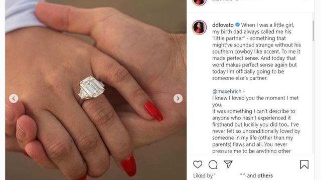 Cincin Pertunangan Demi Lovato (Instagram/ ddlovato, foto oleh: Angelo Kritikos - @angelokritikos)