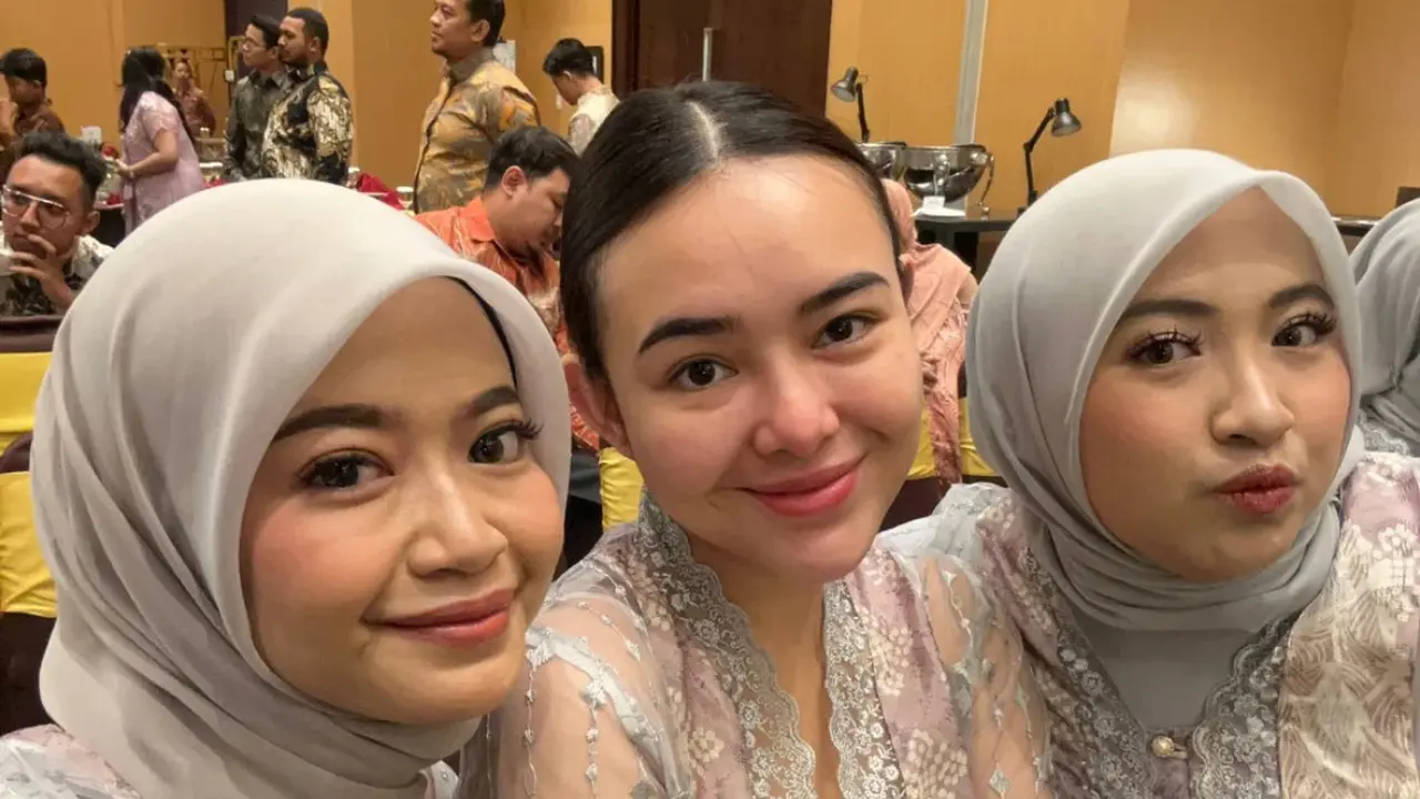 Amanda Manopo jadi Bridesmaid Memerlihatkan Wajah Asli. [@wasila.mandaskatic]