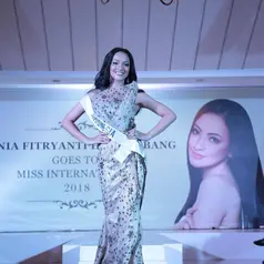 Vania Fitryanti Herlambang, sosok yang tidak hanya dikenal sebagai model dan ratu kecantikan, tetapi juga sebagai figur yang konsisten mengangkat isu sustainability di ruang publik. (foto/dok: instagram.com/vaniafherlambang)