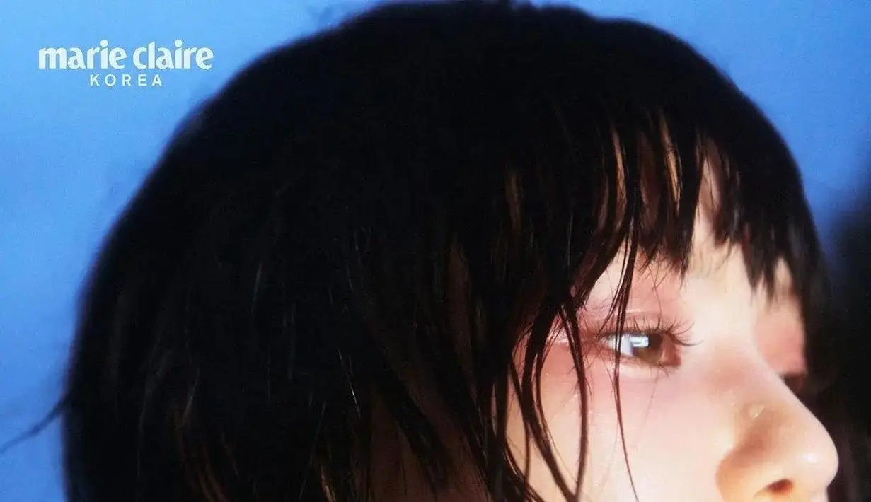 Ternyata penampilan barunya ini adalah untuk photoshoot majalah Marie Claire Korea. [Foto: Instagram/danielle___newjeans]