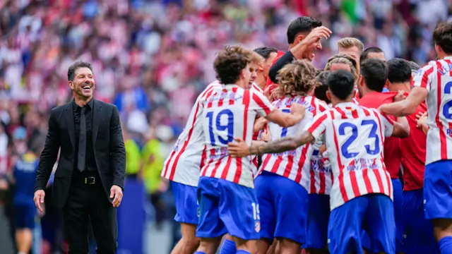 Foto: Diego Simeone Emosional Rayakan Kemenangan Anak Asuhnya Atas Real Madrid di Liga Spanyol