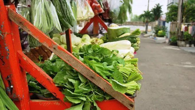 Buat Mama Kamu, Ini 6 Dosa Ibu-Ibu Pada Tukang Sayur Keliling