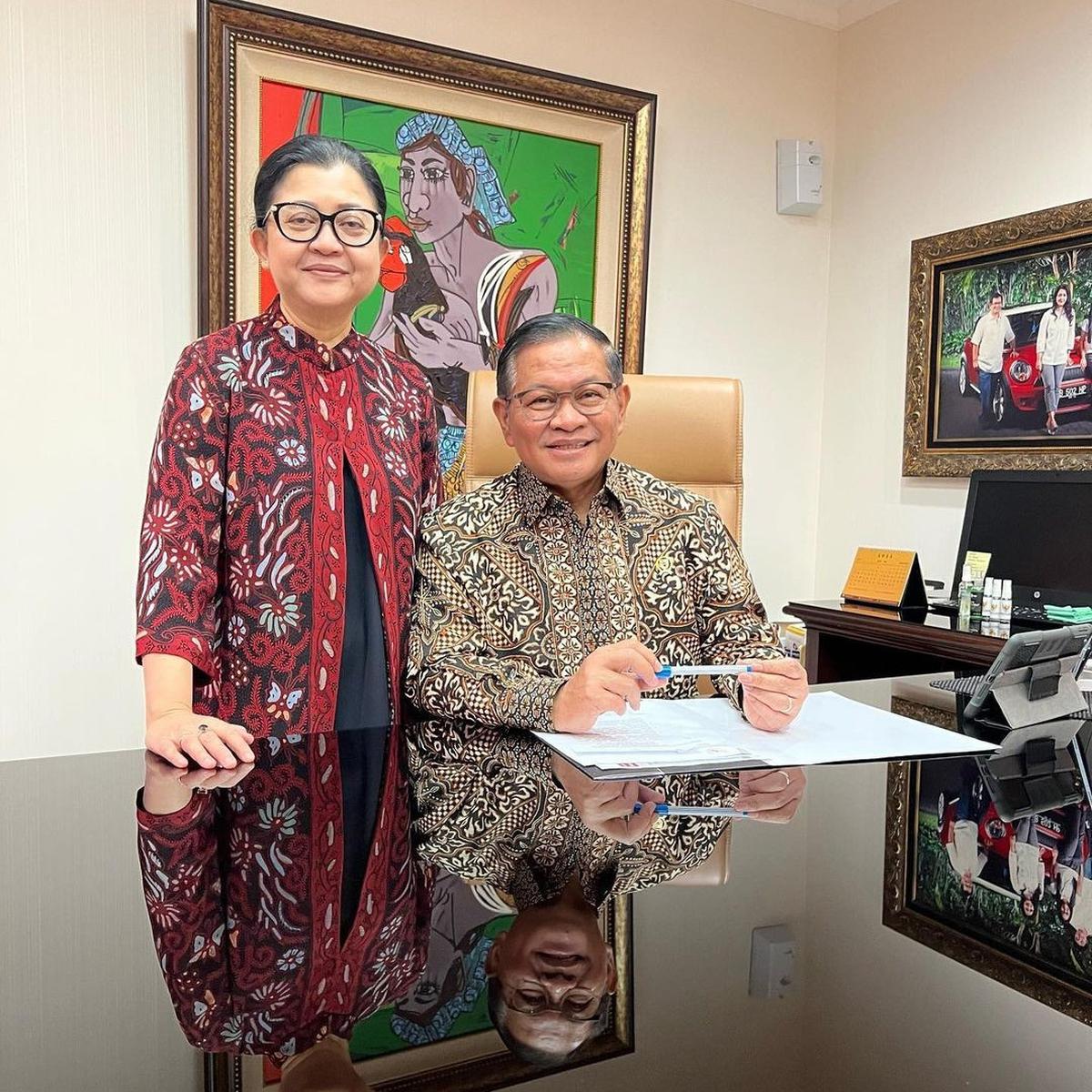 Resmi Maju Pilkada DKI 2024, Intip Momen Kebersamaan Seskab Pramono Anung dan Istri yang Curi Perhatian