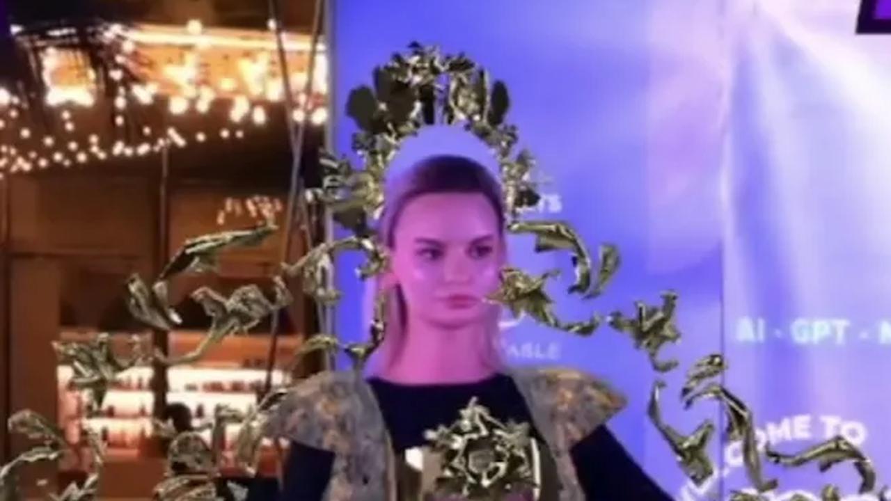 AR Fashion Karya Anak Bangsa Mejeng di Dubai, Tampilkan Kain 3D Endek & Songket Bali