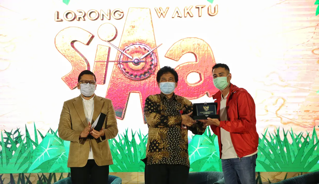 Raffi Ahmad Prescon animasi Lorong Waktu Si Aa di kawasan Dharmawangsa, Jakarta Selatan, Selasa (15/12/2020). (Adrian Putra/Fimela.com)