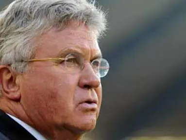 Ekspresi pelatih Turki Guus Hiddink di laga lanjutan kualifikasi Euro 2012 Grup A melawan Belgia di King Baudouin Stadium, Brussels, 3 Juni 2011. Skor 1-1. AFP PHOTO / JOHN THYS