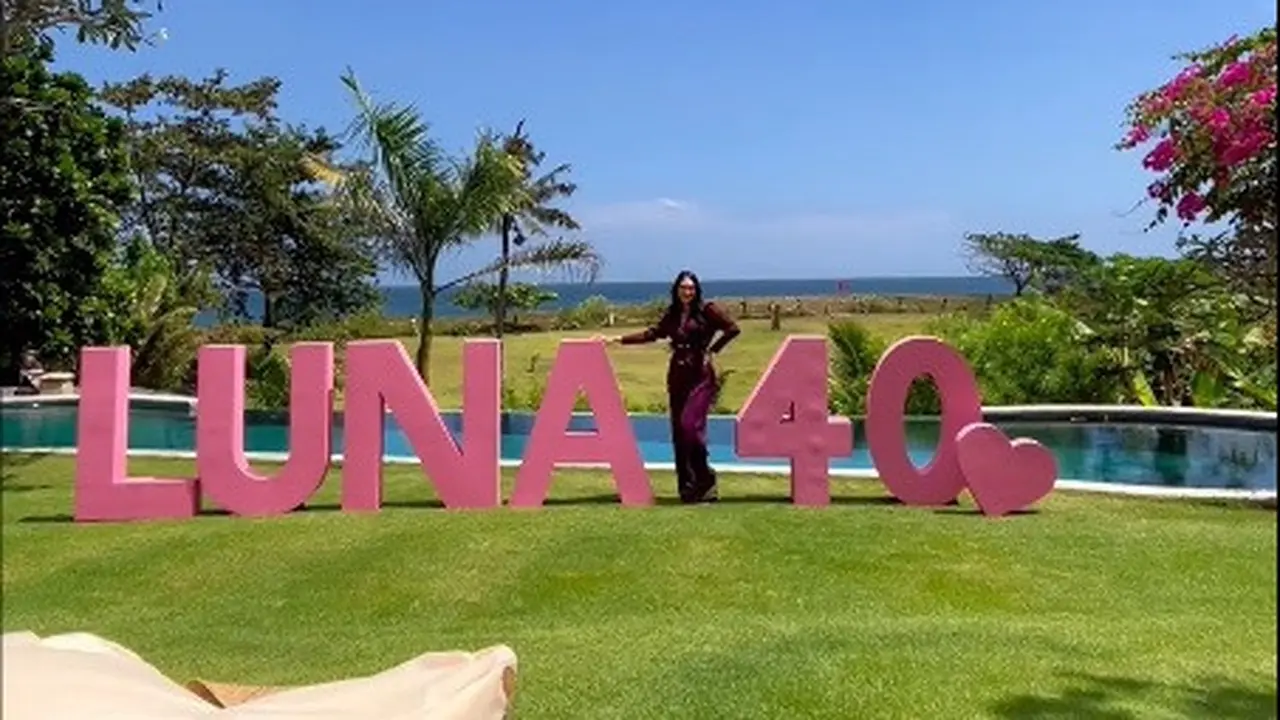 10 Momen Meriah Pesta Ulang Tahun Luna Maya, Bertema Festifal Musik
