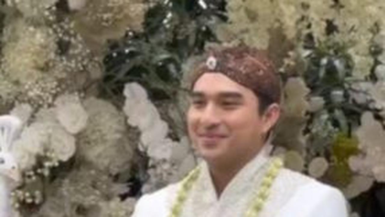 Ketika Salshabilla dituntun menuju ke arahnya untuk melangsungkan akad nikah, senyum bahagia menghiasi wajah Ibrahim.<br>