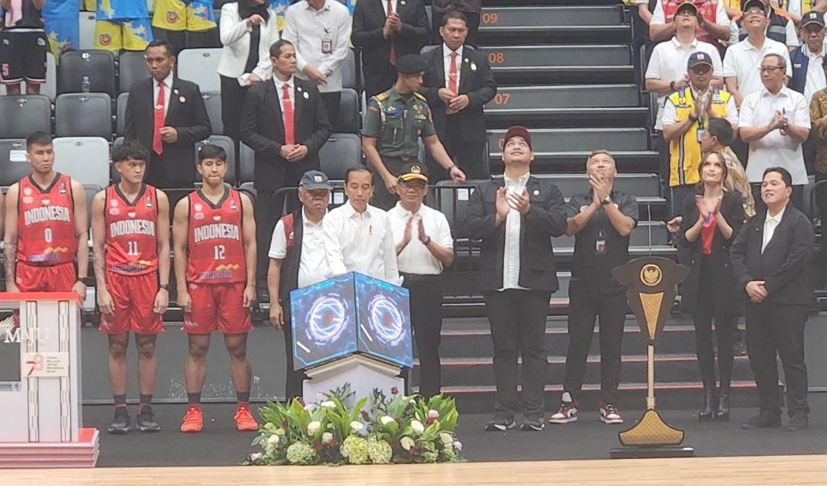 "Tapi saya lebih senang kalau dipakai untuk olahraga. Tapi, ya konser juga penting karena saya juga senang," imbuhnya.