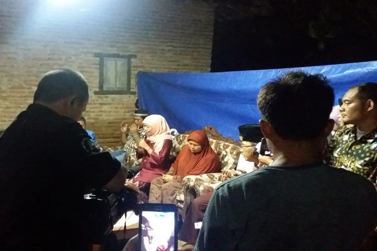 pembunuhan dengan cangkul