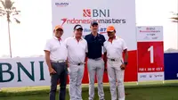 Direktur Utama BNI Achmad Baiquni (Kiri) dan juara Indonesia Masters 2017, Justin Rose (Kedua Kanan) (istimewa)