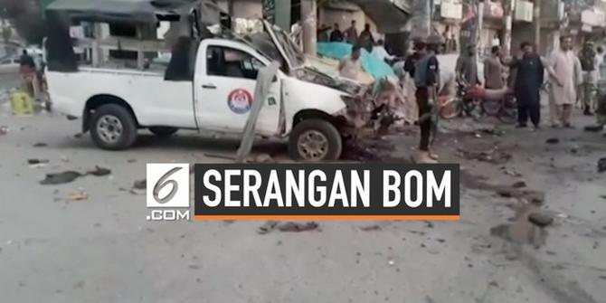 VIDEO: Mobil Polisi Pakistan Diserang Bom, 4 Terbunuh