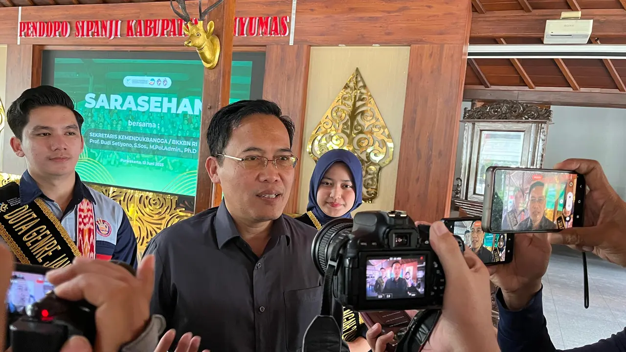 Sekretaris Kementerian Kependudukan dan Pembangunan Keluarga (Kemendukbangga)/Sekretaris Utama BKKBN Prof. Budi Setiyono, S.Sos., M.Pol.Admin., Ph.D,