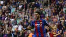 Luis Suarez menempati peringkat kedua Top Scorer La Liga 2016-2017 dengan mencetak 29 gol untuk Barcelona.  (AP/Manu Fernandez)