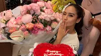 Potret Salshabilla Adriani Genap Usia 26, Ulang Tahun Dapat Kue dan Bunga