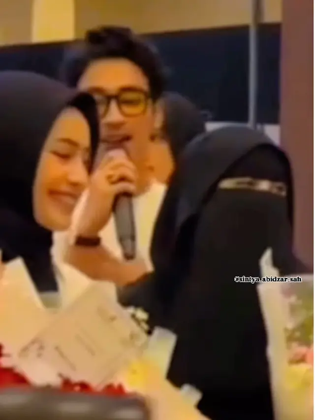 6 Potret Kedekatan Umi Pipik dan Sintya Marisca, Sering Saling Berkirim Pesan