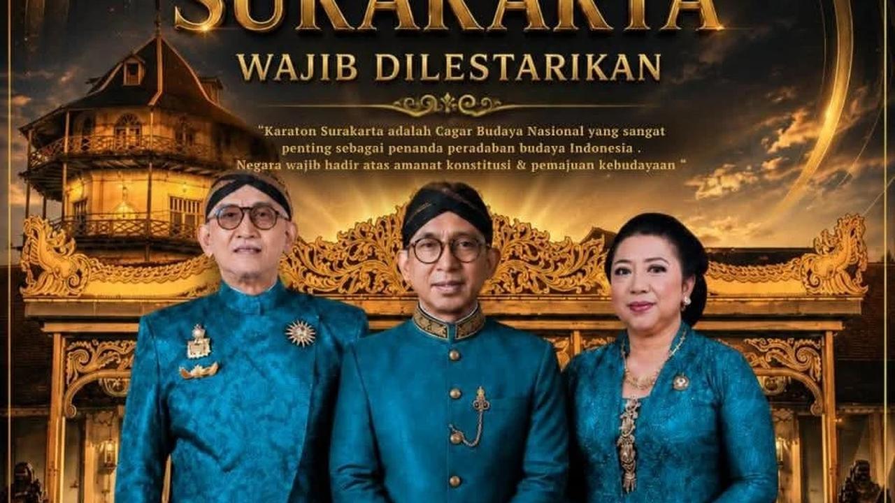 Baliho Menbud Fadli Zon di Gapura Gladag
