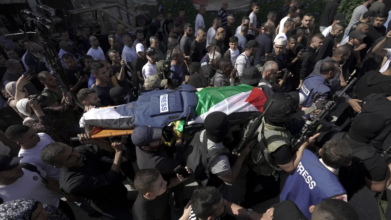 FOTO: Wartawan Al Jazeera Tewas dalam Serangan Israel di Tepi Barat
