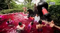 Berendam dalam Wine di Pemandian Jepang
