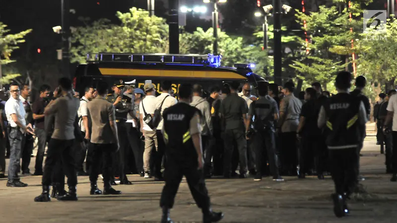 Terdengar Suara Ledakan Polisi Sisir di Parkir Timur Senayan