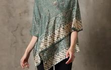 Tampil Chic dan Elegan ke Kantor? 7 Model Atasan Batik Wanita Blouse Asimetris Ini Bikin Kamu Modis