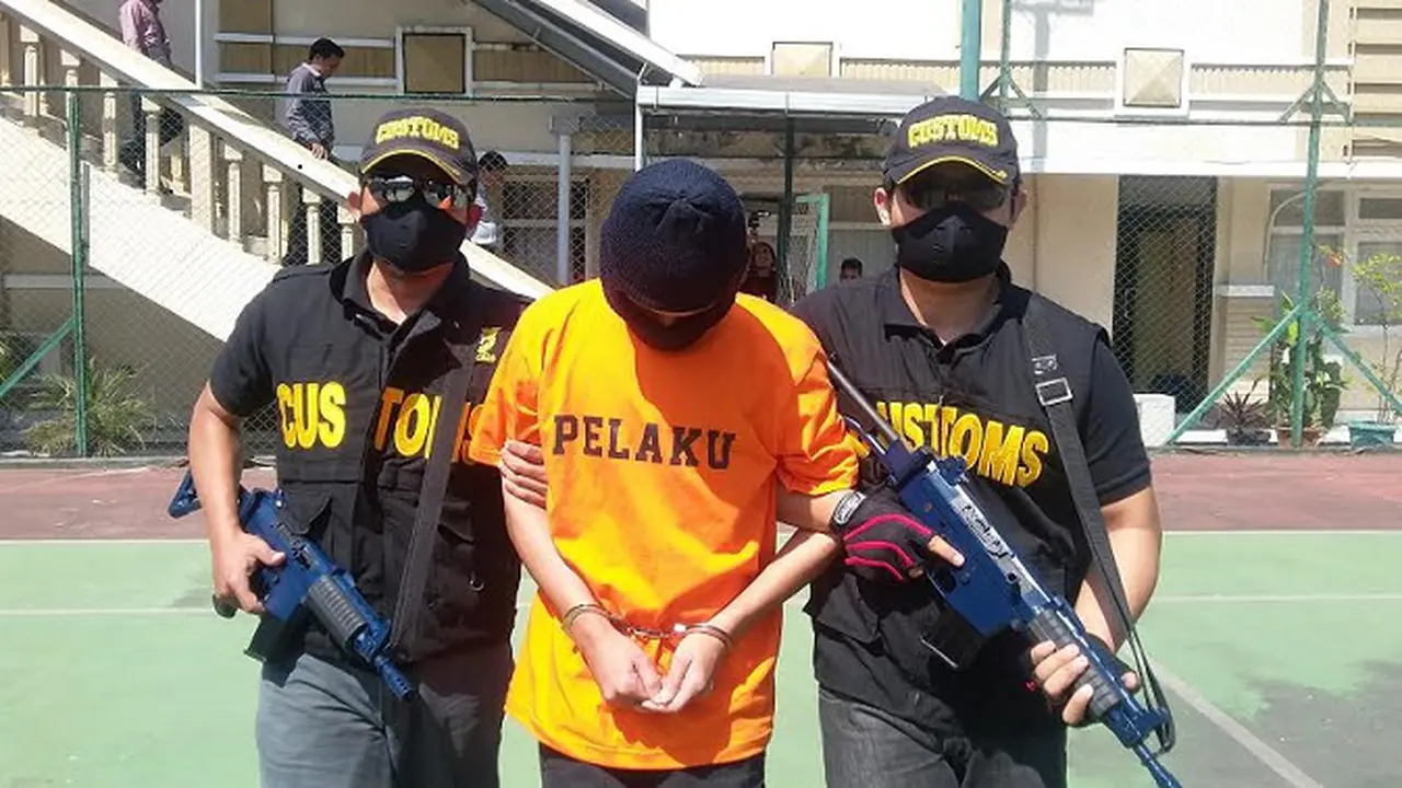 Shabu 2,7 Kilogram Diselundupkan Dalam Koper Modifikasi 