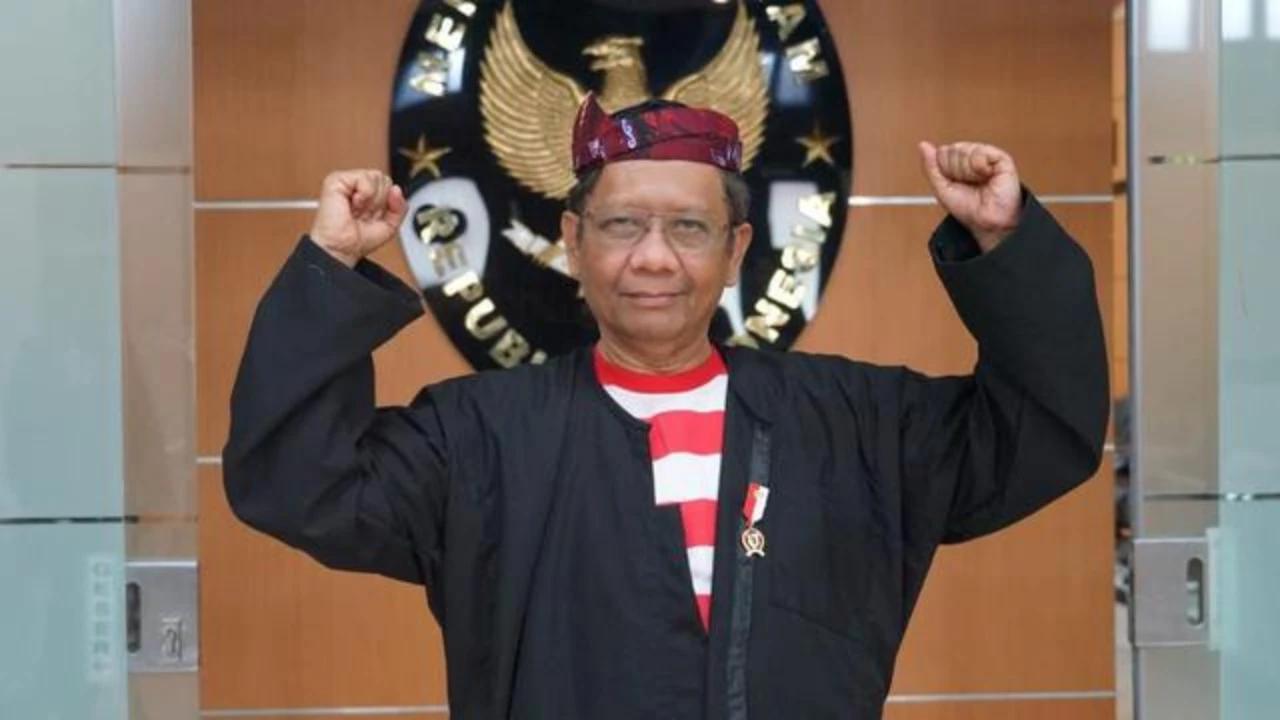 VIDEO: MELEDAK Amarah Prof Mahfud Sampai Geruduk MK Tahu Ada Hakim Konstitusi Dizalami!