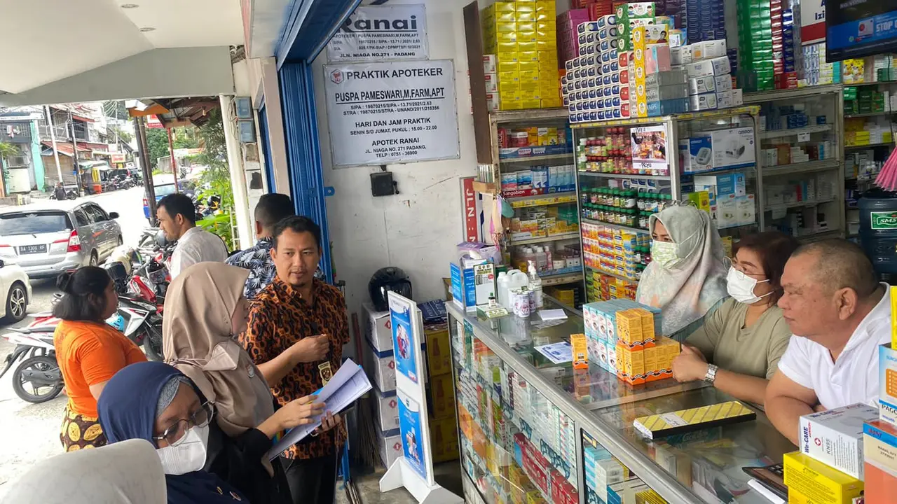 BPOM menarik 5 jenis obat sirup anak yang beredar di pasaran. (Liputan6.com/ ist)