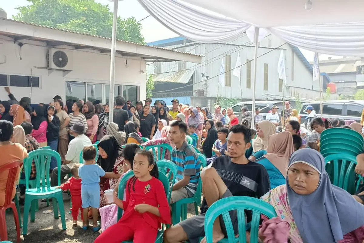 Ikatan Pemulung Indonesia (IPI) menyelenggarakan layanan pengobatan gratis bagi para pemulung.
