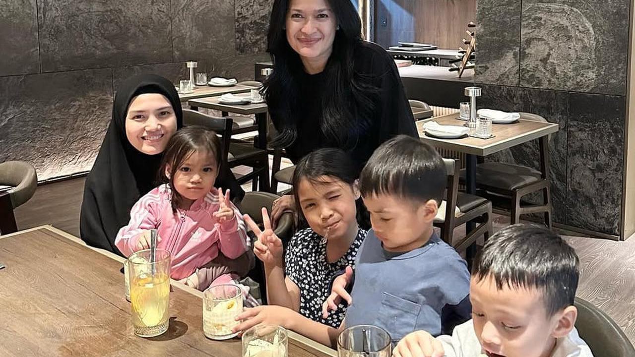 Mertua-Menantu Sweet, Pengakuan Haru Donna Harun Senang Sering Dilibatkan tentang Urusan Cucu oleh Herfiza