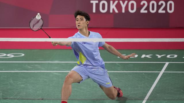 Foto: Susah Payah Lawan Wakil Singapura, Jonatan Christie Akhirnya Kunci Tiket 16 Besar di Olimpiade Tokyo 2020