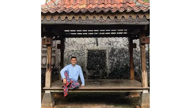 Selain tempat yoga, rumah Anjasmara juga dilengkapi dengan gazebo.
