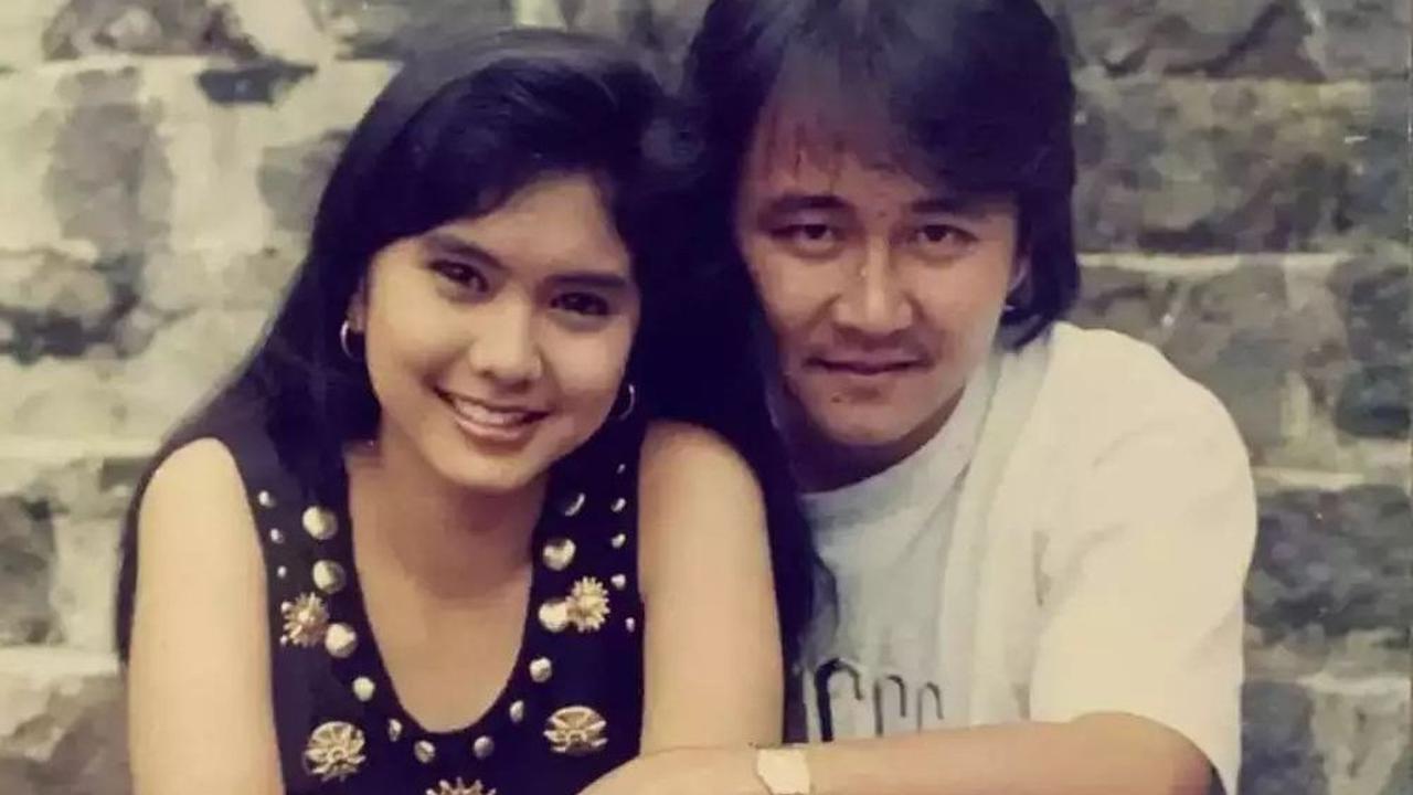 Dikaruniai Tiga Anak