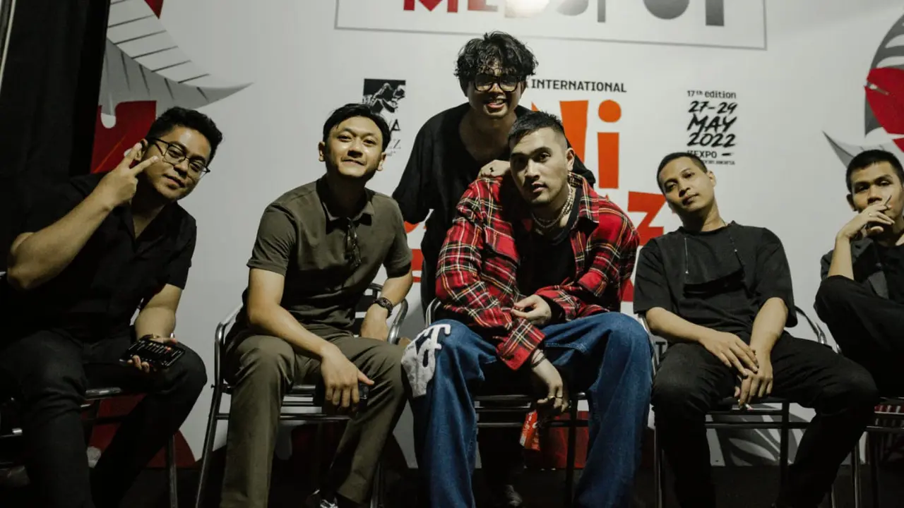 Juicy Luicy Bareng Adrian Khalif