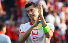 FOTO: Momen Polandia Porak-poranda Digilas Austria, Jadi Tim Pertama yang Angkat Kaki dari Euro 2024
