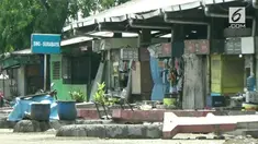 Puluhan pedagang memprotes dan menghalangi proyek pengurukan terminal Terboyo Semarang mereka menolak relokasi yang disediakan Pemerintah Kota Semarang