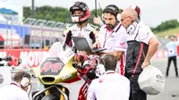 Pembalap Indonesia di kelas Moto2 2024, Mario Suryo Aji. (Honda Team Asia)