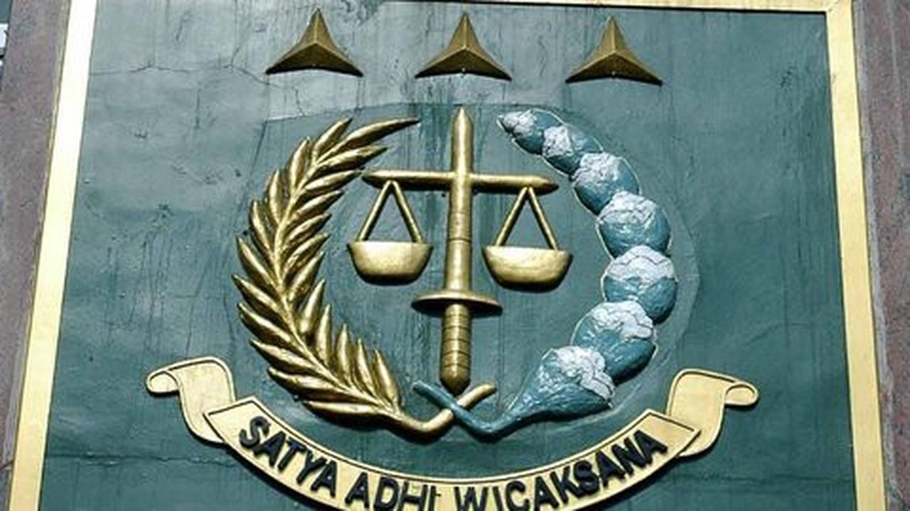Kejagung tahan tersangka kasus korupsi mobil listrik