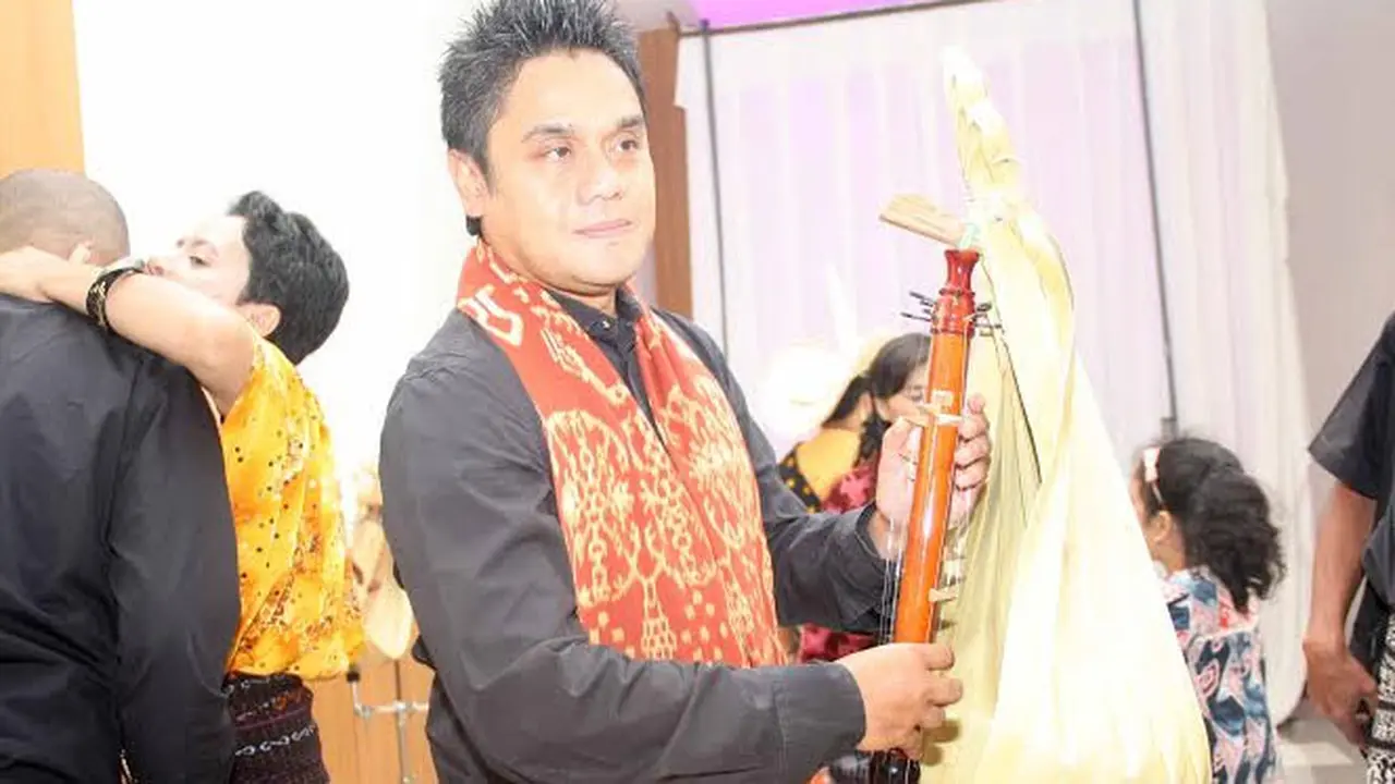 dwiki-darmawan-131215b.jpg