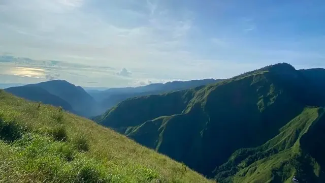 Gunung Anak Dara di Lombok