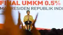 Presiden Joko Widodo (Jokowi) memberikan sambutan pada sosialisasi pajak penghasilan (PPh) final UMKM di Sanur, Bali, Sabtu (23/6). Jokowi mensosialisasikan aturan baru tarif PPh Final yang turun menjadi 0,5 persen. (Liputan6.com/Pool/Biro Pers Setpres)